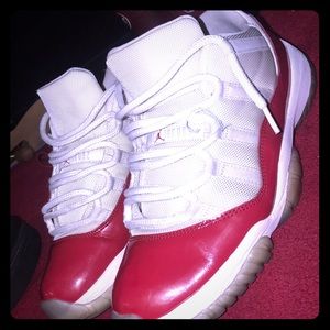 Jordan 11 cherry Lows(trade)